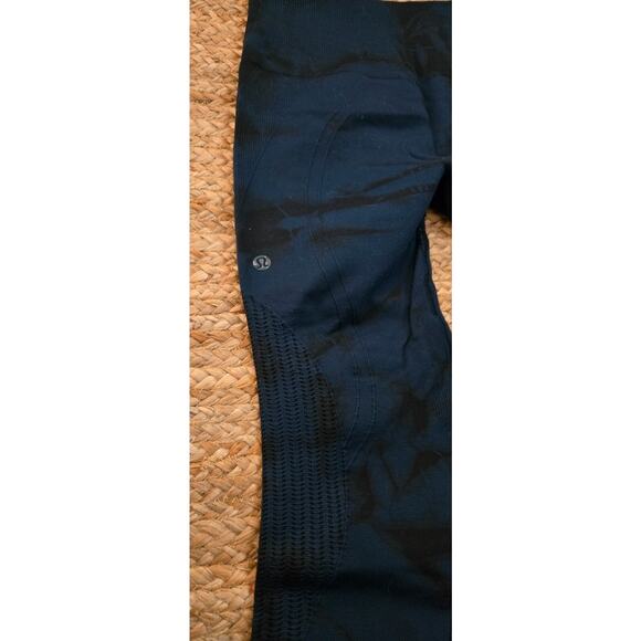 Lululemon Flow & Go Tight Seamless Tie Dye No size tag Fits Size 6 - Picture 2 of 3